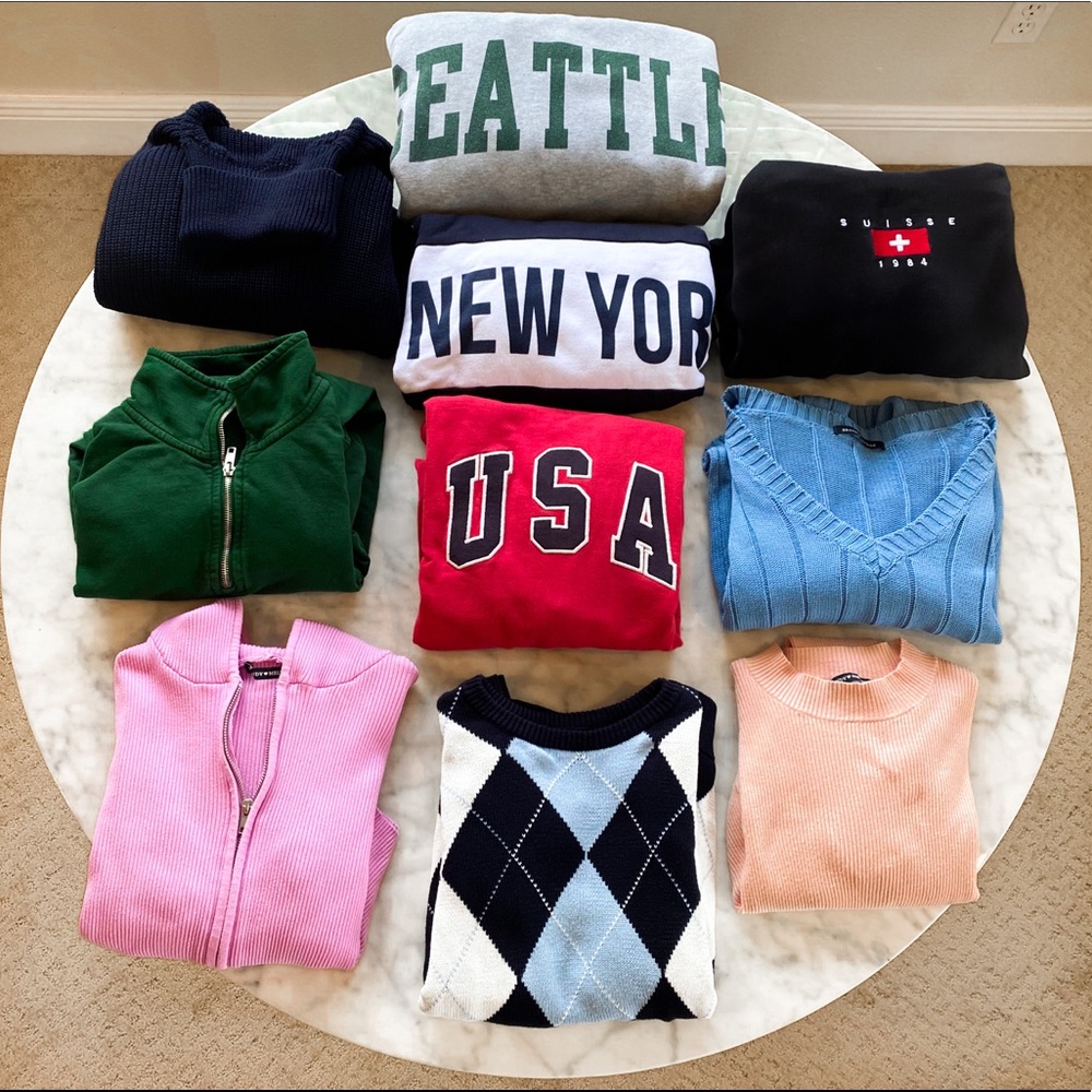 BRANDY MELVILLE SWEATSHIRTS: ABI ARDEN CHRISTY🦋